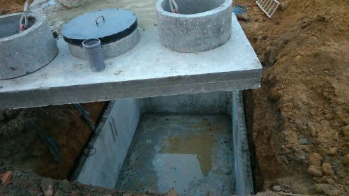 montaż  płyty szamba